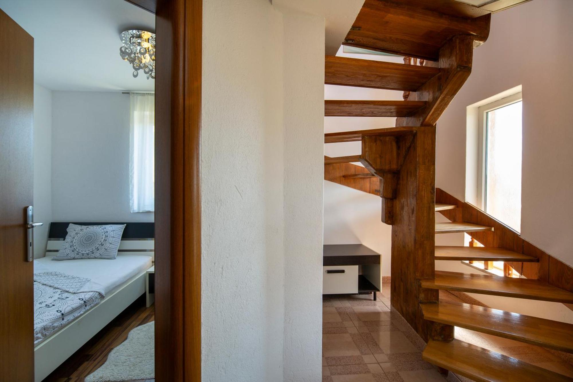 Apartman Viki Stinjan Pula Exterior photo