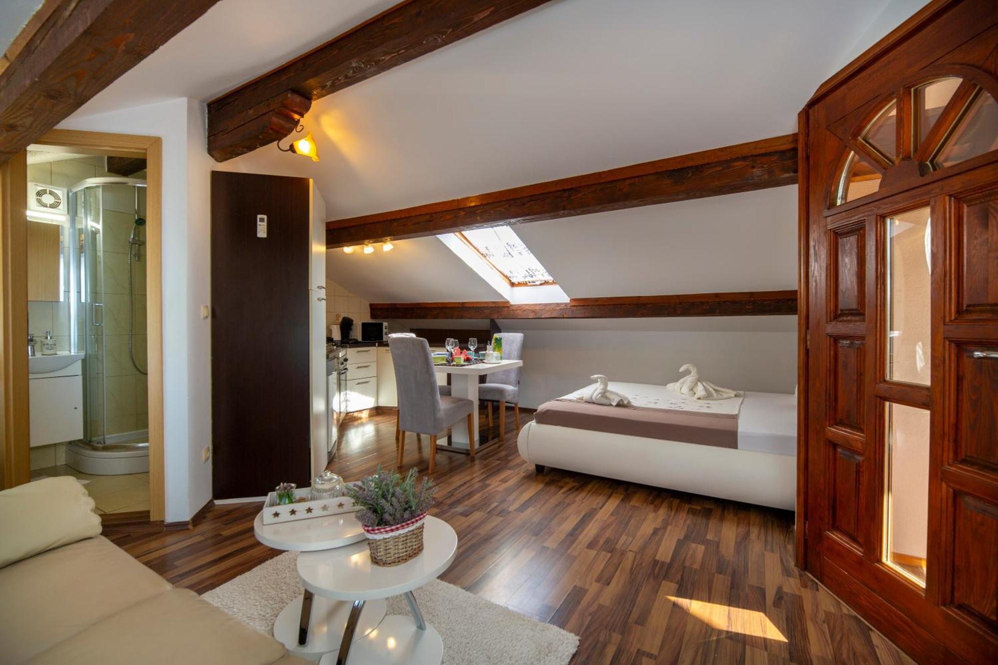 Apartman Viki Stinjan Pula Exterior photo
