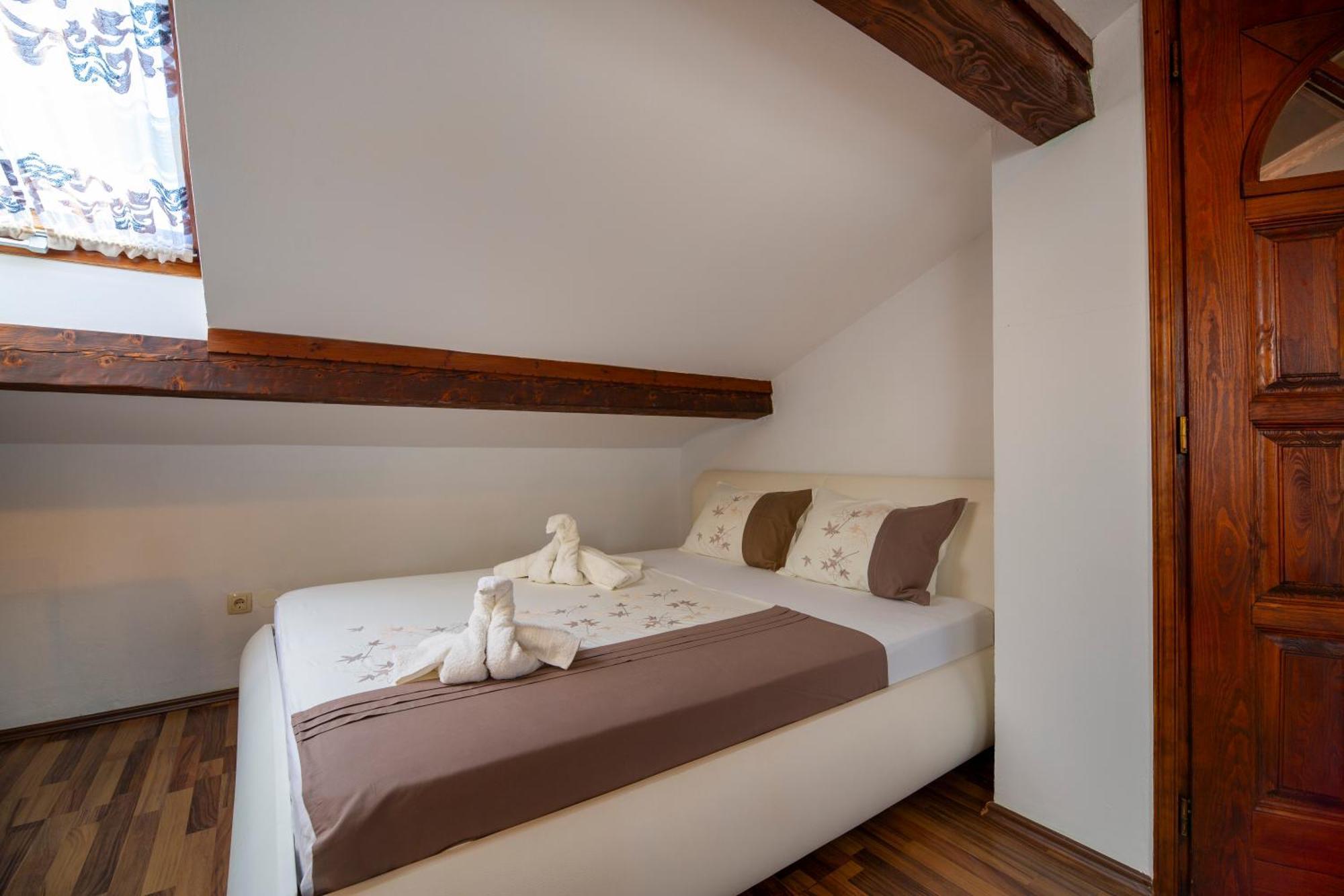 Apartman Viki Stinjan Pula Exterior photo